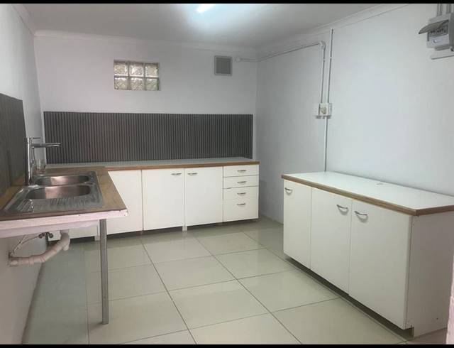 2 BEDROOM PROPERTY TO RENT IN NEW WOODLANDS